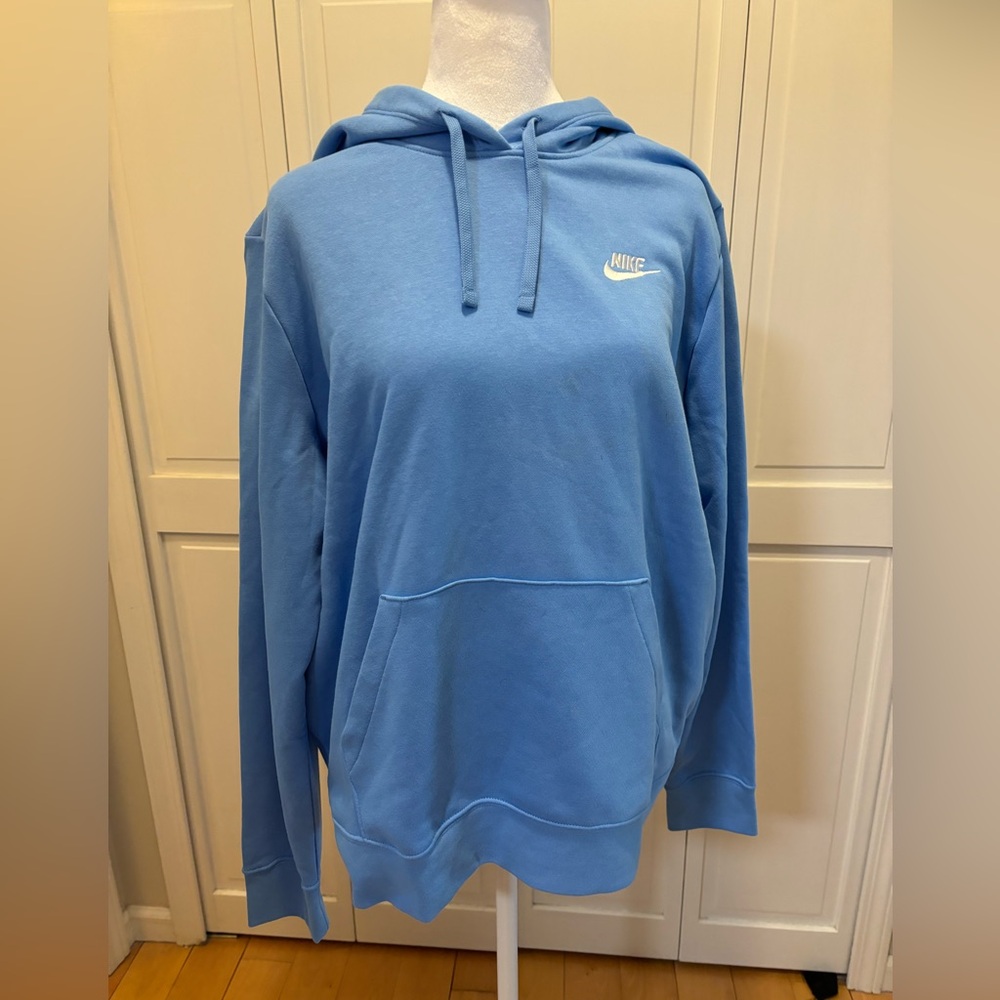 Nike women’s hoodie. NWT, XL